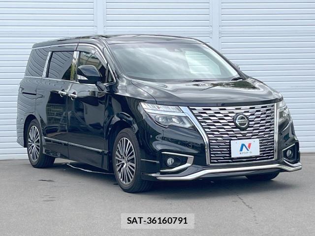 Nissan ELGRAND 2020-10 8866445-17