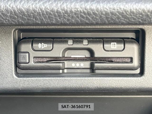 Nissan ELGRAND 2020-10 8866445-7