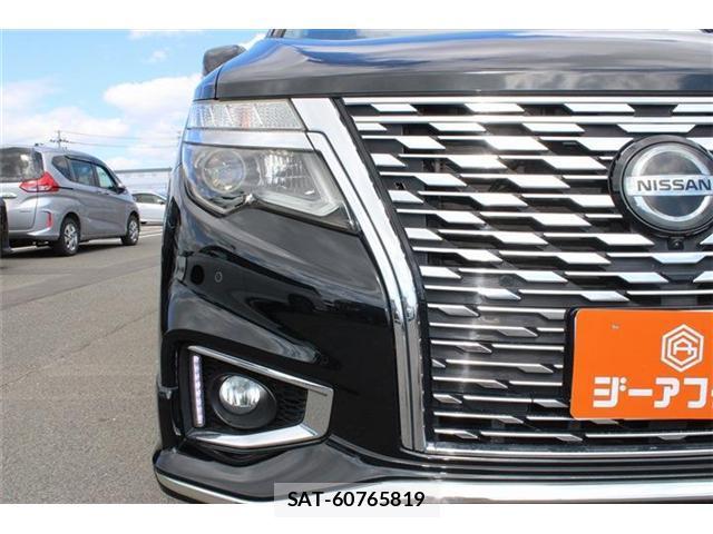Nissan ELGRAND 2020-12 8866751-17
