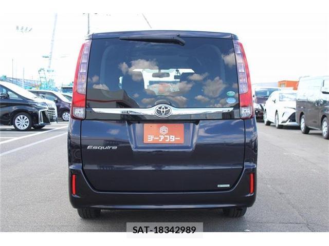 Toyota ESQUIRE 2015-01 8866752-10