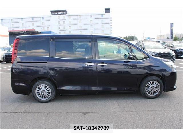 Toyota ESQUIRE 2015-01 8866752-8