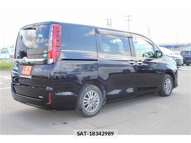 Toyota ESQUIRE 2015-01 8866752-9