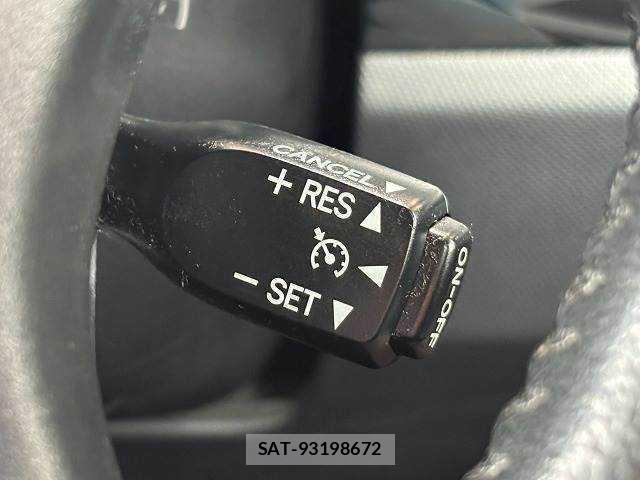 Toyota ESTIMA 2013-09 8866333-7