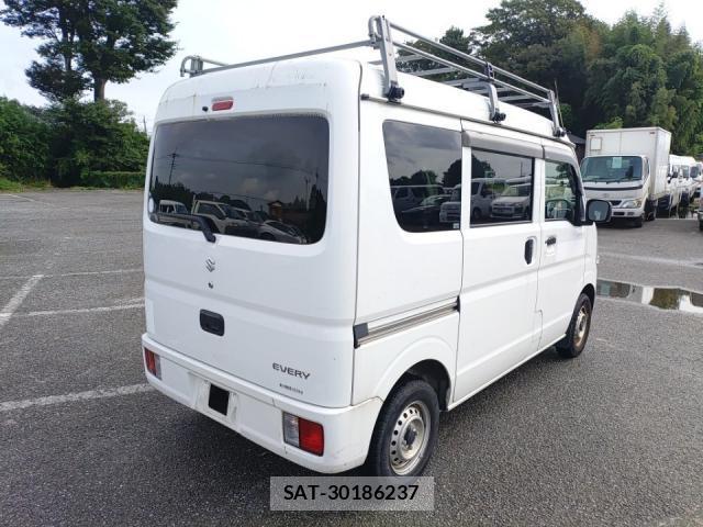 Suzuki EVERY 2021-09 8865631-2