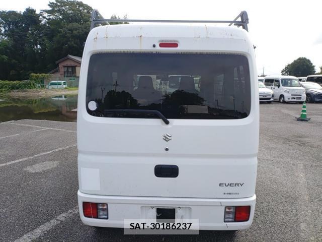 Suzuki EVERY 2021-09 8865631-3