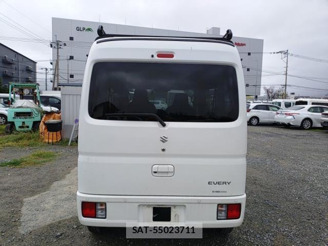 Suzuki EVERY 2022-08 8865953-4