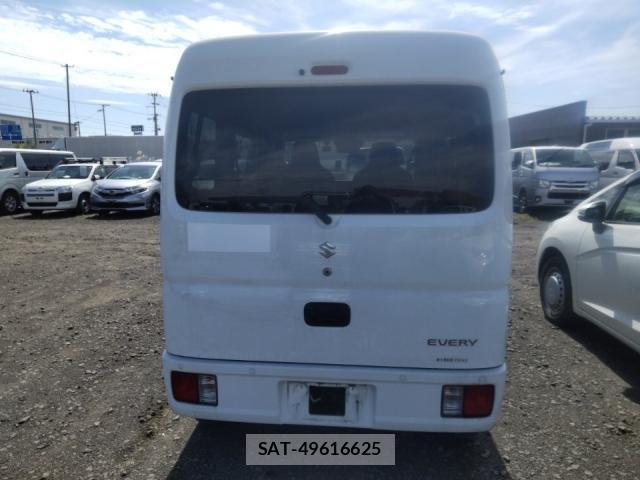 Suzuki EVERY 2022-08 8867319-3