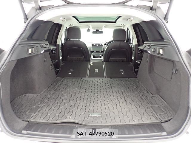 Jaguar F-PACE 2016-06 8867215-12