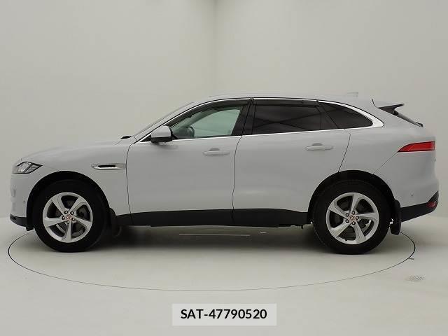 Jaguar F-PACE 2016-06 8867215-16