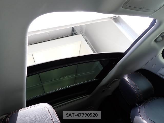 Jaguar F-PACE 2016-06 8867215-4