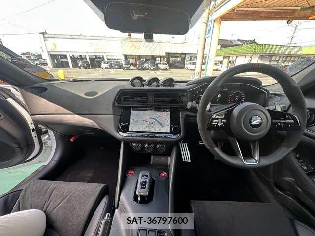 Nissan FAIRLADY Z 2025-01 8866583-2