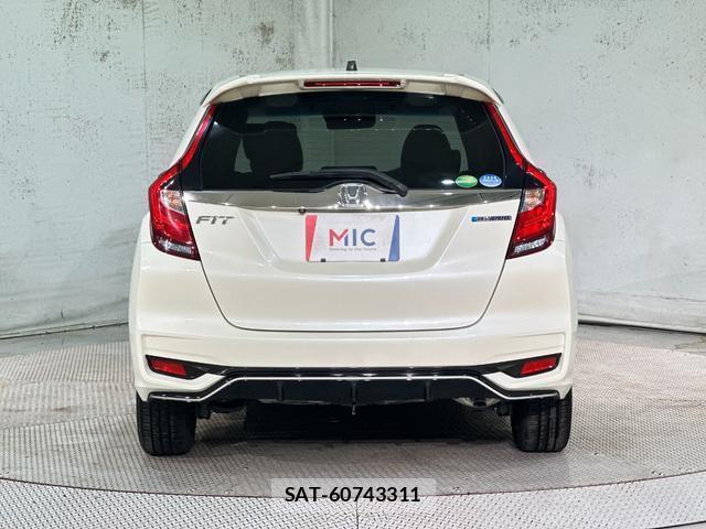 Honda FIT HYBRID 2018-01 8866364-17