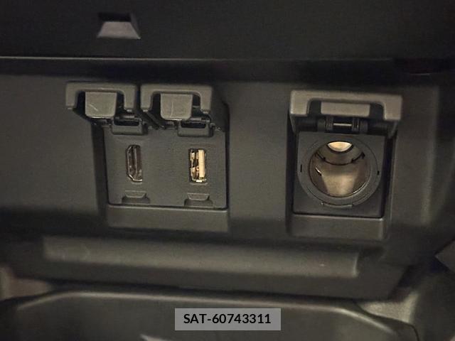 Honda FIT HYBRID 2018-01 8866364-5