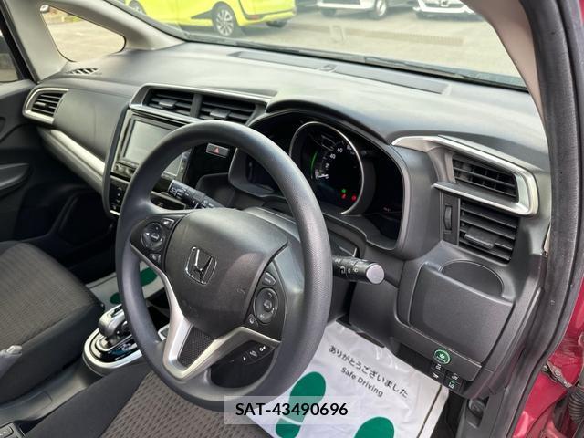 Honda FIT HYBRID 2019-05 8866692-11