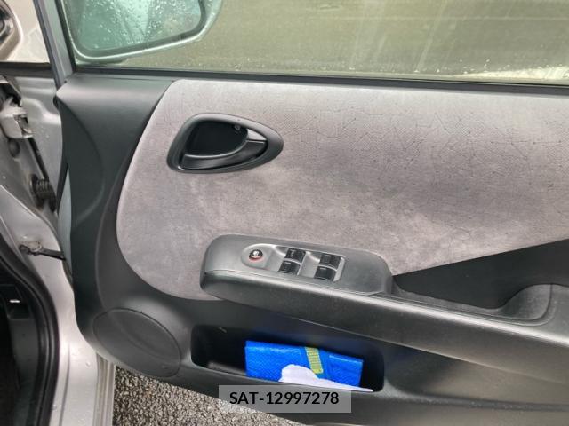 Honda FIT 2007-09 8865952-15