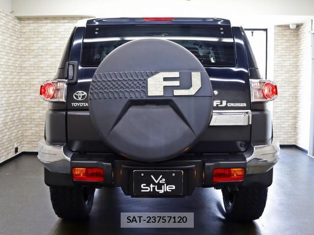 Toyota FJ CRUISER 2012-11 8866042-14