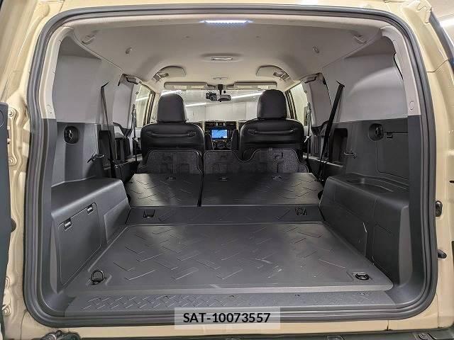 Toyota FJ CRUISER 2017-11 8867378-12