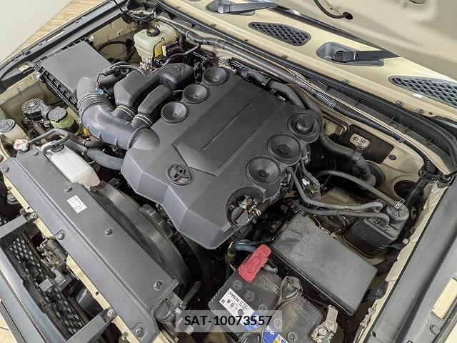 Toyota FJ CRUISER 2017-11 8867378-13