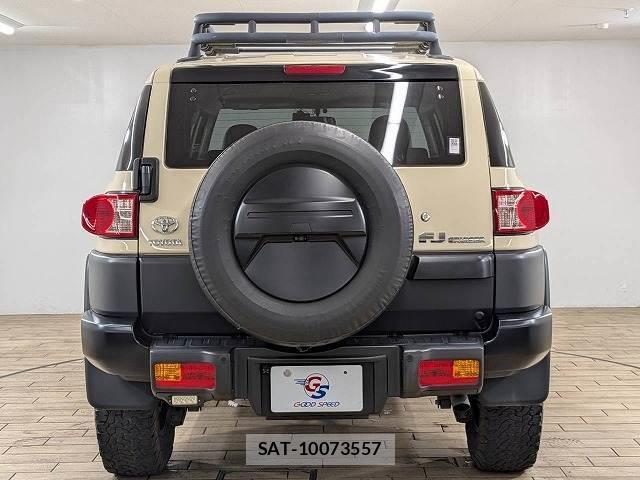 Toyota FJ CRUISER 2017-11 8867378-15