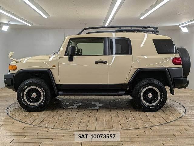 Toyota FJ CRUISER 2017-11 8867378-16