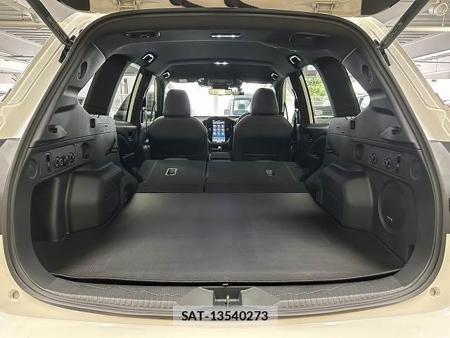 Subaru FORESTER 2025-11 8867160-12