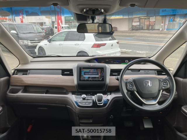 Honda FREED HYBRID 2021-12 8866487-2