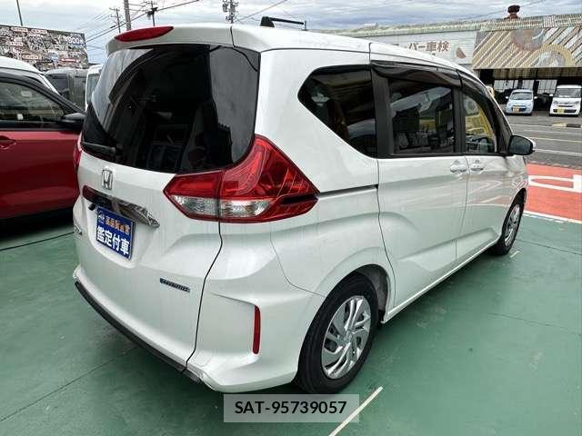 Honda FREED 2024-01 8866566-17