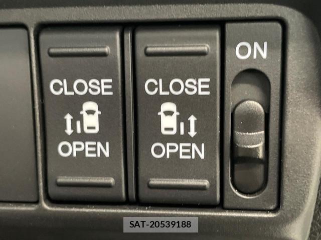 Honda FREED 2025-02 8866904-4