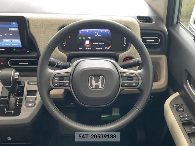 Honda FREED 2025-02 8866904-7
