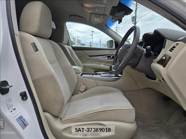 Nissan FUGA HYBRID 2014-10 8865433-10