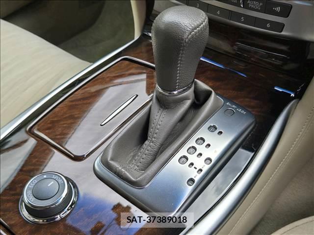 Nissan FUGA HYBRID 2014-10 8865433-7