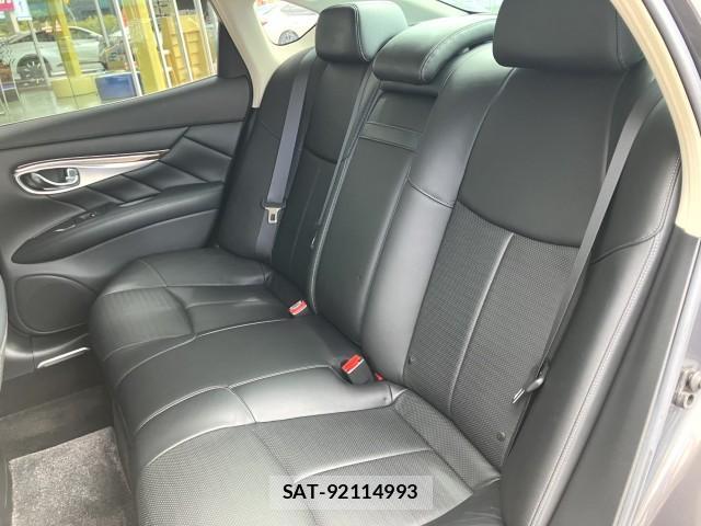 Nissan FUGA 2010-01 8866774-17