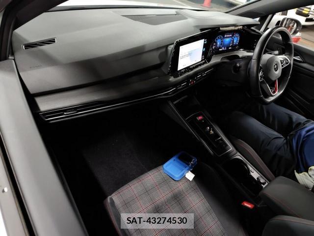 VolksWagen GOLF GTI 2022-01 8866844-2