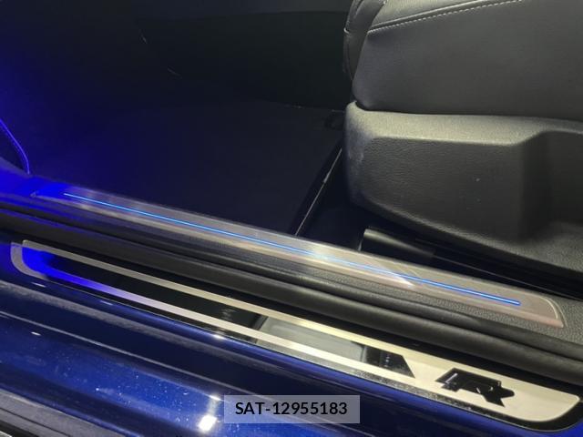 VolksWagen GOLF R VARIANT 2016-09 8866488-15