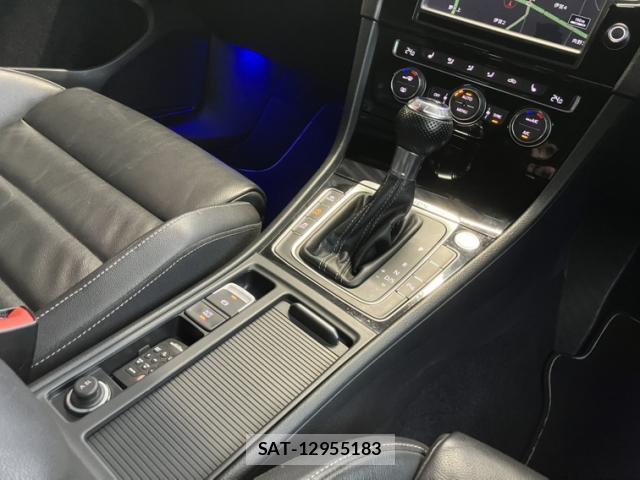 VolksWagen GOLF R VARIANT 2016-09 8866488-7