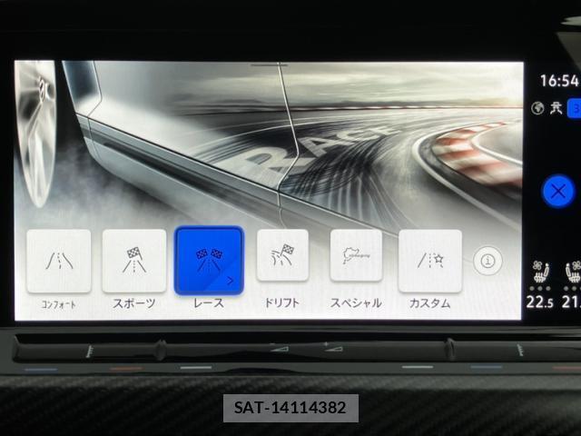 VolksWagen GOLF R 2023-12 8866489-4