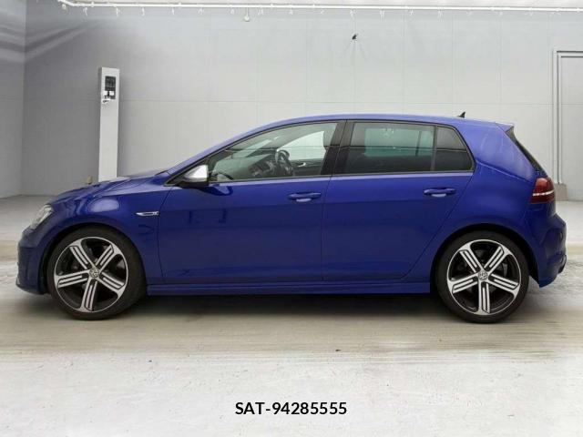 VolksWagen GOLF R 2017-06 8866629-7
