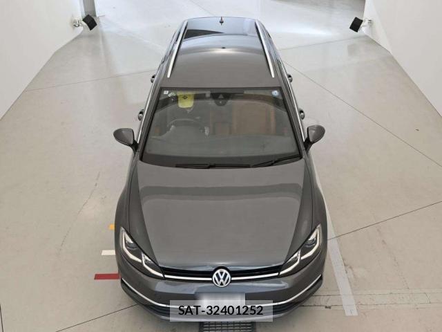 VolksWagen GOLF VARIANT 2018-06 8866853-11
