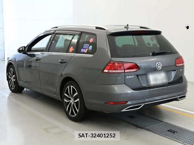 VolksWagen GOLF VARIANT 2018-06 8866853-4