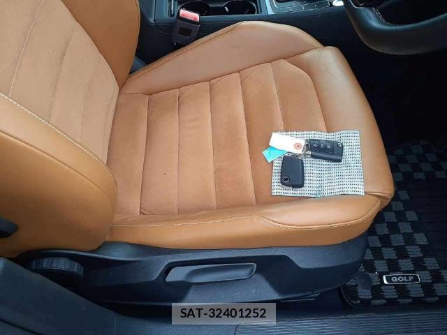 VolksWagen GOLF VARIANT 2018-06 8866853-7