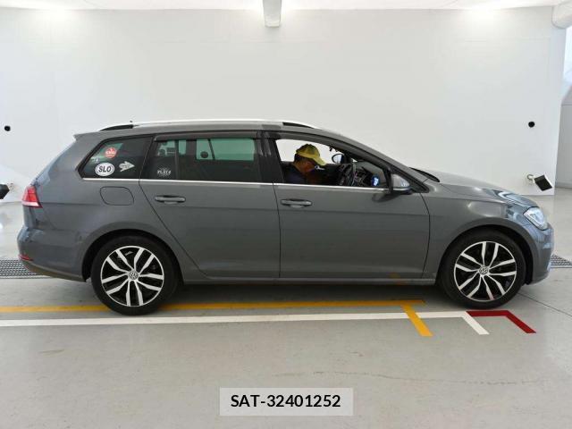 VolksWagen GOLF VARIANT 2018-06 8866853-9