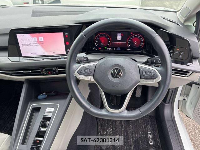 VolksWagen GOLF 2021-07 8866628-2
