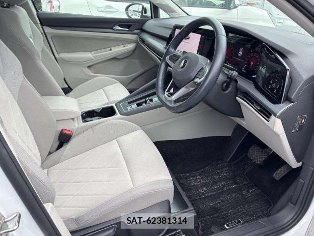 VolksWagen GOLF 2021-07 8866628-3