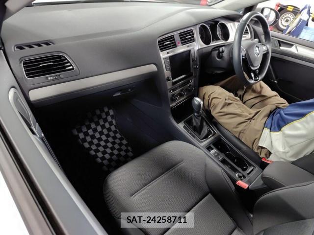 VolksWagen GOLF 2016-06 8866845-2
