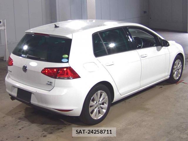 VolksWagen GOLF 2016-06 8866845-5