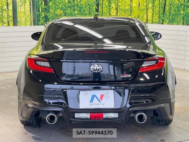 Toyota GR86 2022-12 8865310-14