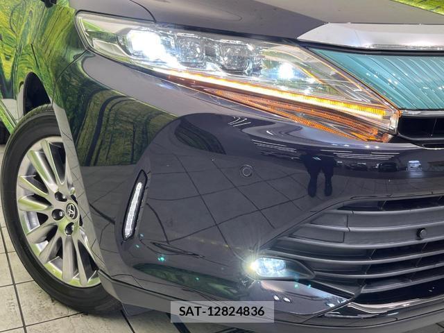 Toyota HARRIER 2017-11 8865337-11