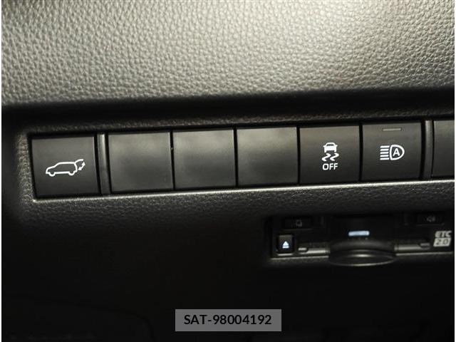 Toyota HARRIER 2023-06 8865462-13