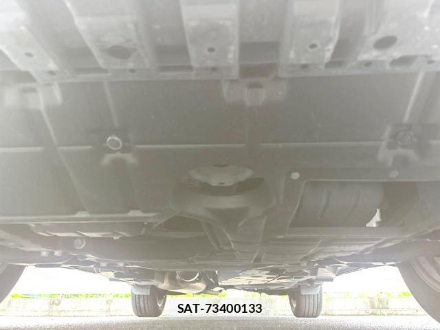 Toyota HARRIER 2018-07 8866404-15