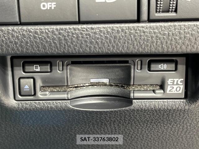 Toyota HARRIER 2024-04 8866413-6